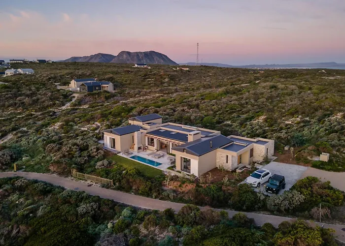 Romansbaai Collection